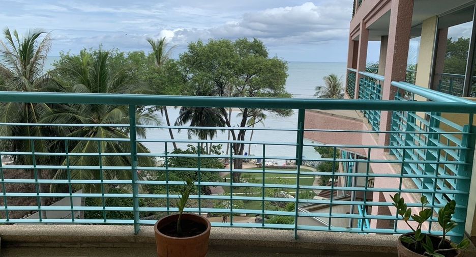 For rent 4 bedrooms condo in Hua Hin, Prachuap Khiri Khan