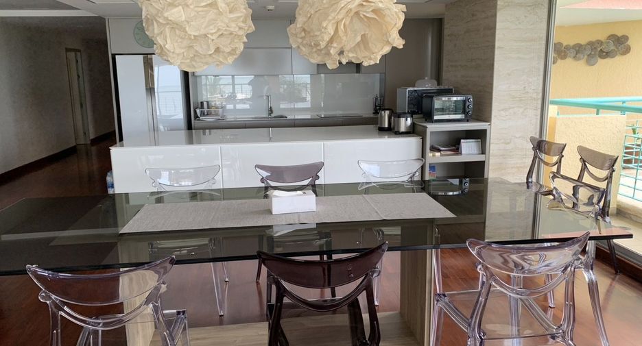 For rent 4 bedrooms condo in Hua Hin, Prachuap Khiri Khan