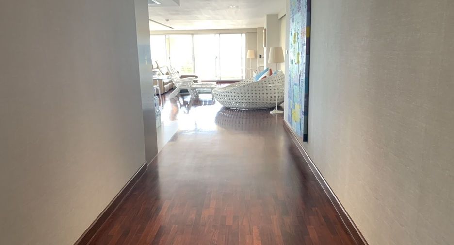For rent 4 bedrooms condo in Hua Hin, Prachuap Khiri Khan