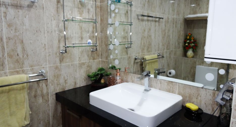 For rent 1 bed condo in Bang Lamung, Chonburi