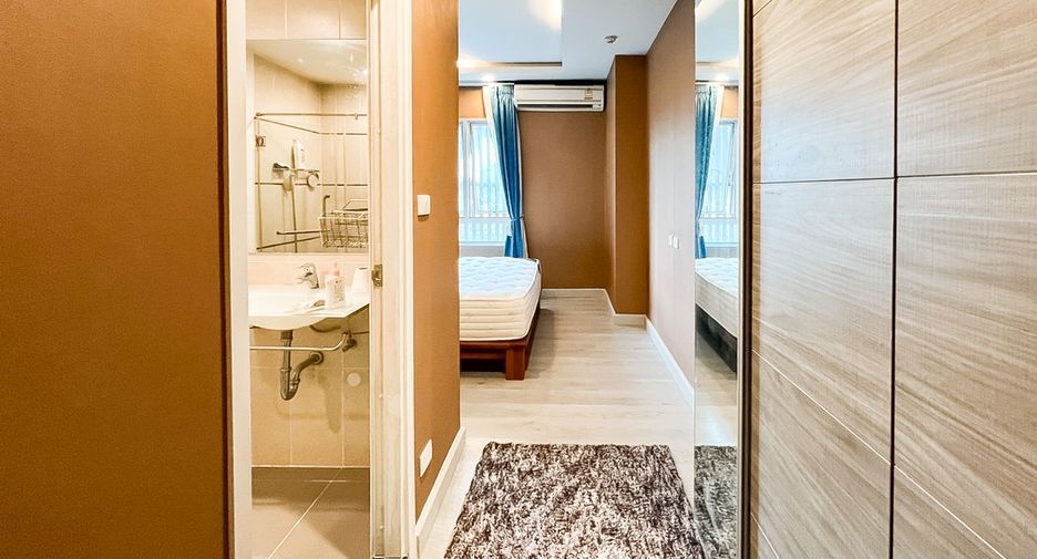For sale 2 bedrooms condo in Khan Na Yao, Bangkok