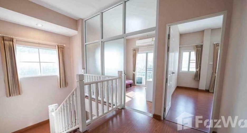 For rent 4 bedrooms house in San Kamphaeng, Chiang Mai