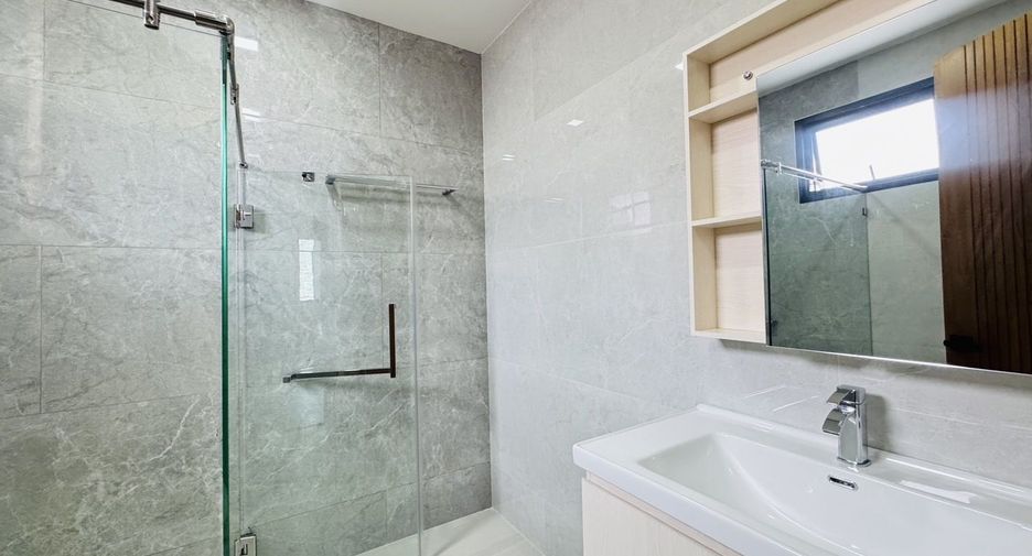À vendre 4 chambres maison à Bang Lamung, Chonburi