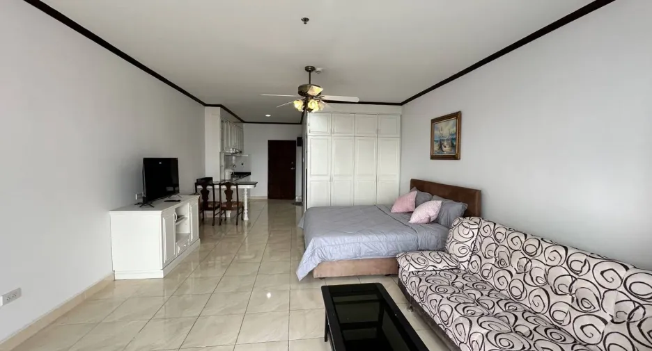 Wohnung zum Kauf mit Studio in Bang Lamung, Chonburi