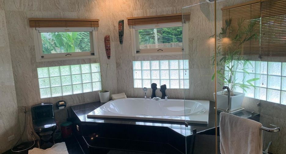 Casa en venta de 4 habitaciones en Saphan Sung, Bangkok