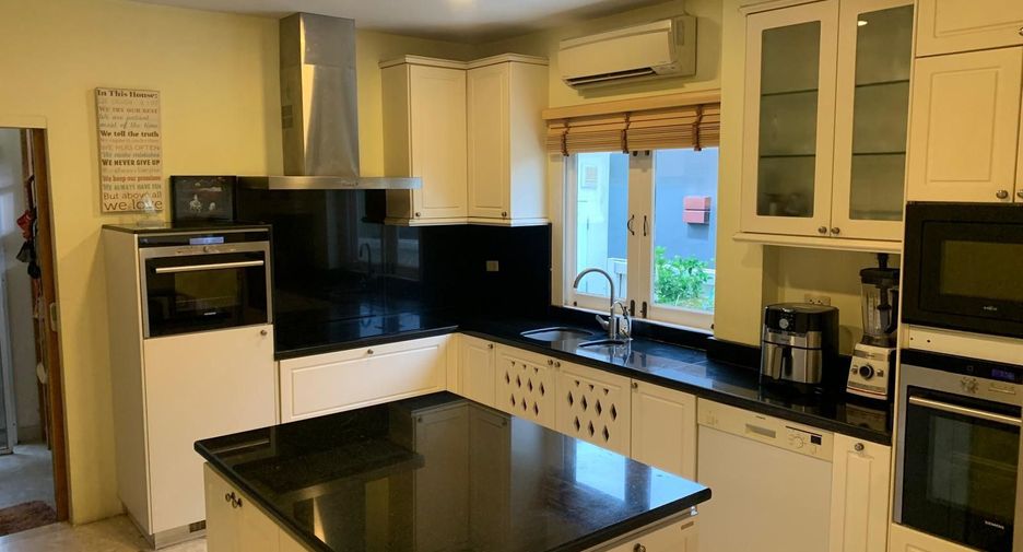 Casa en venta de 4 habitaciones en Saphan Sung, Bangkok