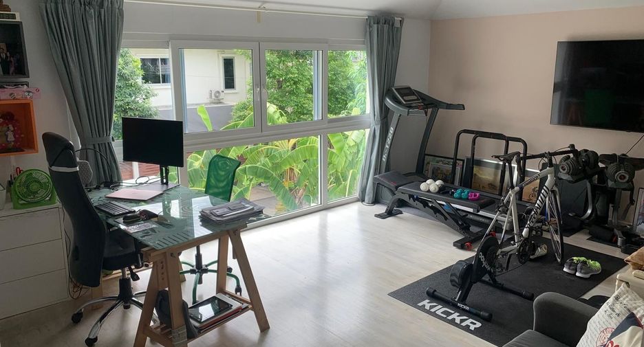 Casa en venta de 4 habitaciones en Saphan Sung, Bangkok