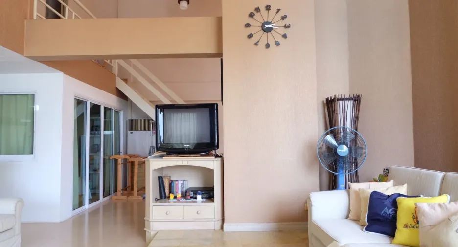 For sale 2 bedrooms condo in Cha Am, Phetchaburi