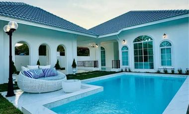 For rent 3 bedrooms condo in Bang Lamung, Chonburi
