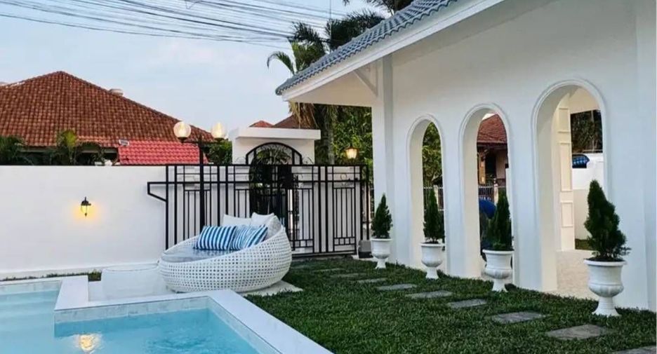 For rent 3 bedrooms condo in Bang Lamung, Chonburi