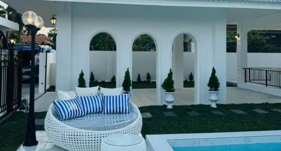 For rent 3 bedrooms condo in Bang Lamung, Chonburi