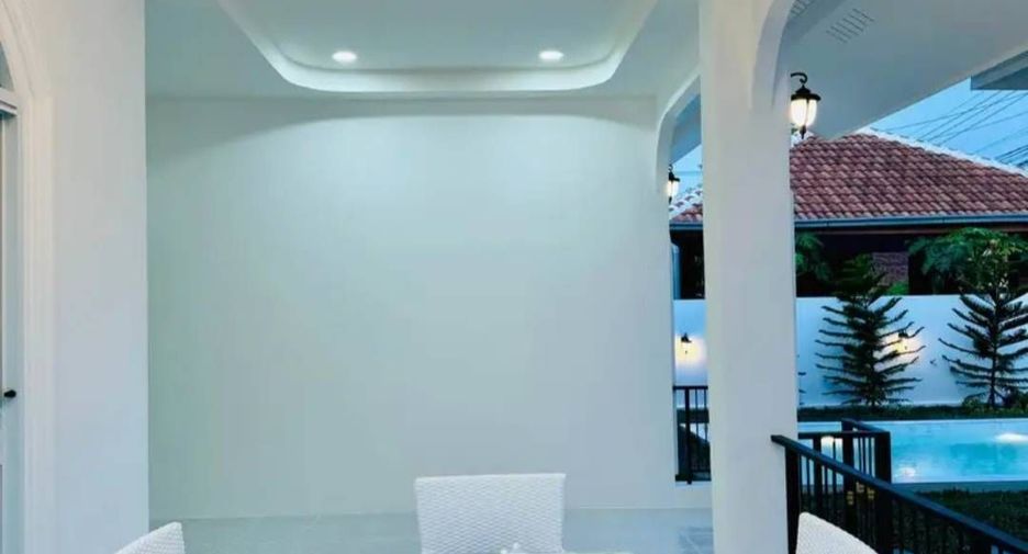 For rent 3 bedrooms condo in Bang Lamung, Chonburi