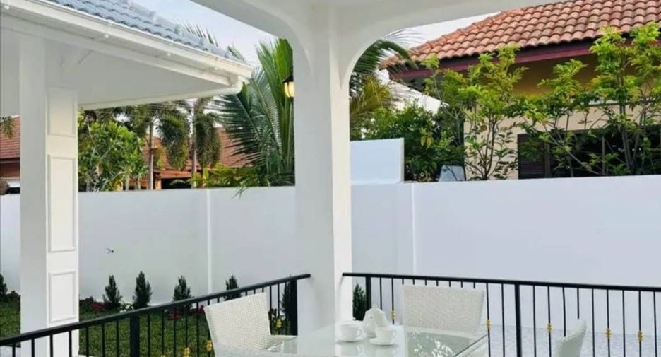 For rent 3 bedrooms condo in Bang Lamung, Chonburi