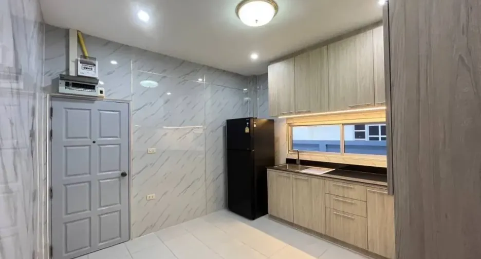 For rent 3 bedrooms villa in Bang Lamung, Chonburi
