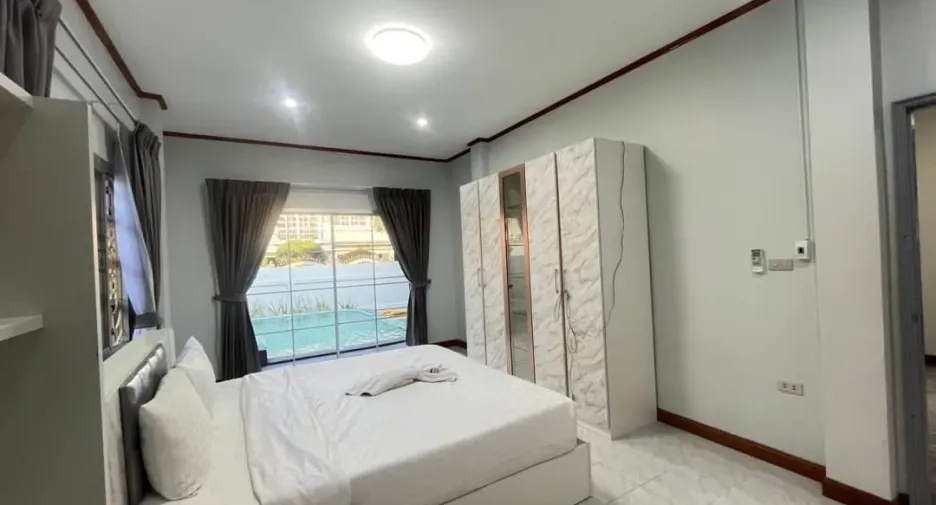 For rent 3 bedrooms villa in Bang Lamung, Chonburi