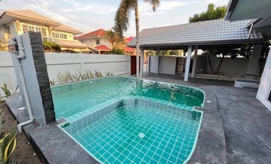 For rent 3 bedrooms villa in Bang Lamung, Chonburi