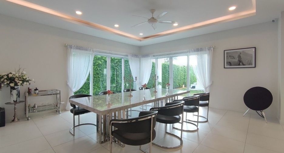 For sale 7 bedrooms villa in Bang Lamung, Chonburi