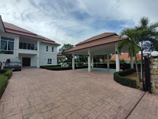 Villa en venta de 7 habitaciones en Bang Lamung, Chonburi