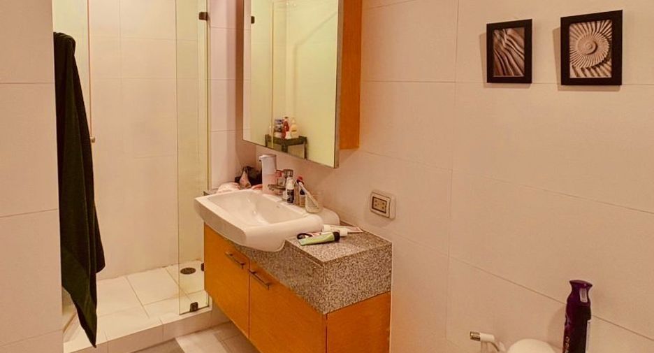 For sale 1 bed condo in Pathum Wan, Bangkok