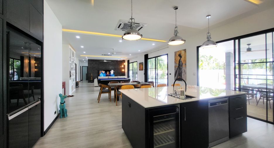 ขาย 4 ห้องนอน วิลล่า ใน เมืองภูเก็ต, ภูเก็ต