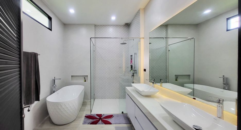 ขาย 4 ห้องนอน วิลล่า ใน เมืองภูเก็ต, ภูเก็ต