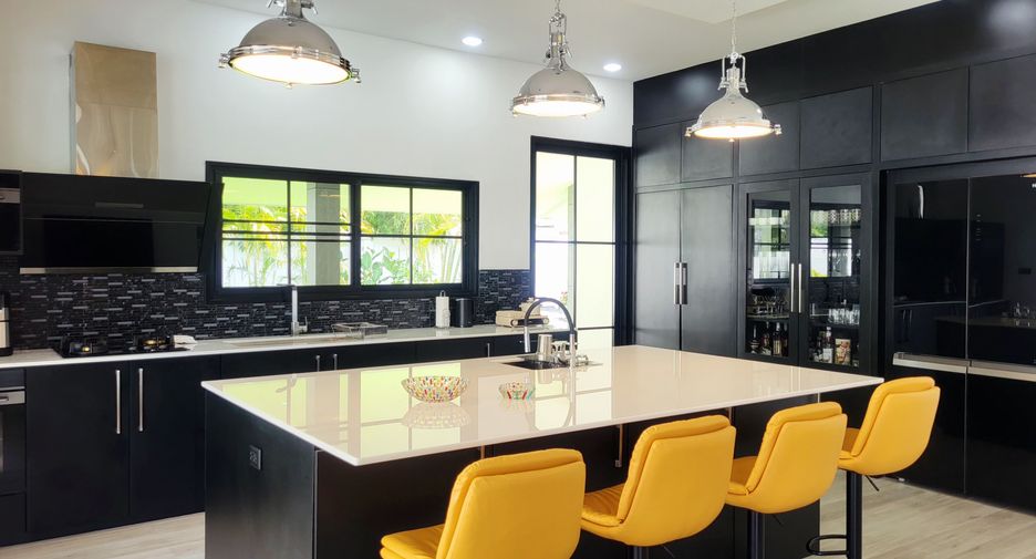 ขาย 4 ห้องนอน วิลล่า ใน เมืองภูเก็ต, ภูเก็ต