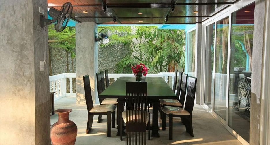 For rent 4 bedrooms villa in Kathu, Phuket
