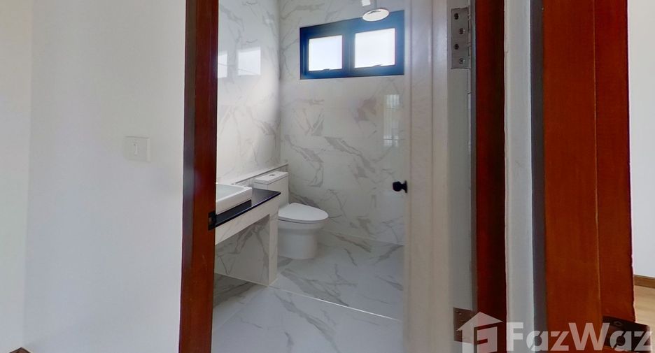For sale 4 bedrooms house in Saraphi, Chiang Mai