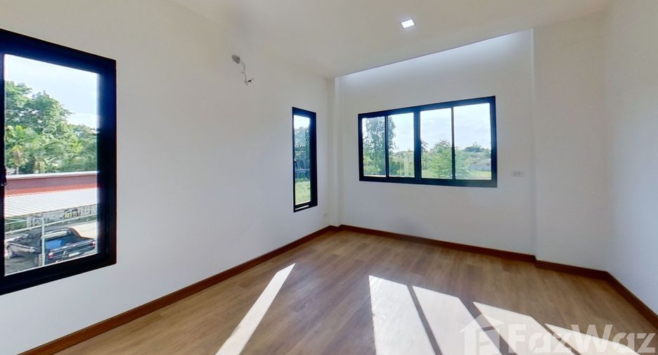 For sale 4 bedrooms house in Saraphi, Chiang Mai