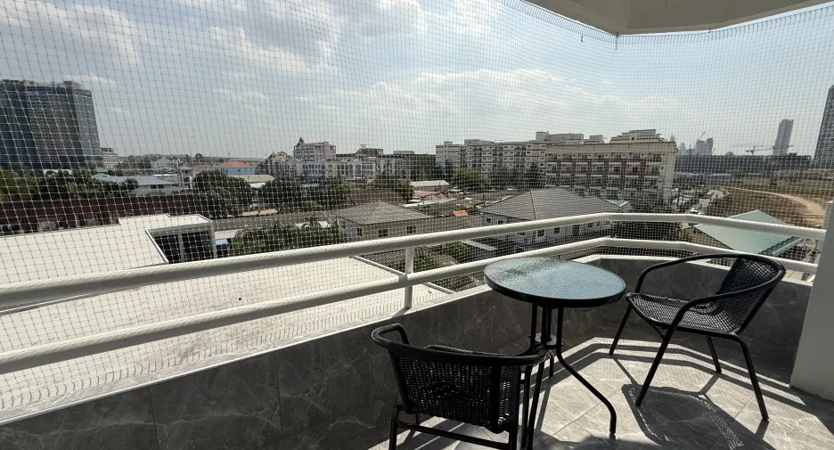 For rent 2 ベッドルーム condo in Bang Lamung, Chonburi