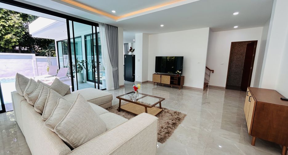For sale 3 bedrooms villa in Mueang Phuket, Phuket
