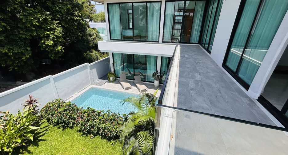 For sale 3 bedrooms villa in Mueang Phuket, Phuket