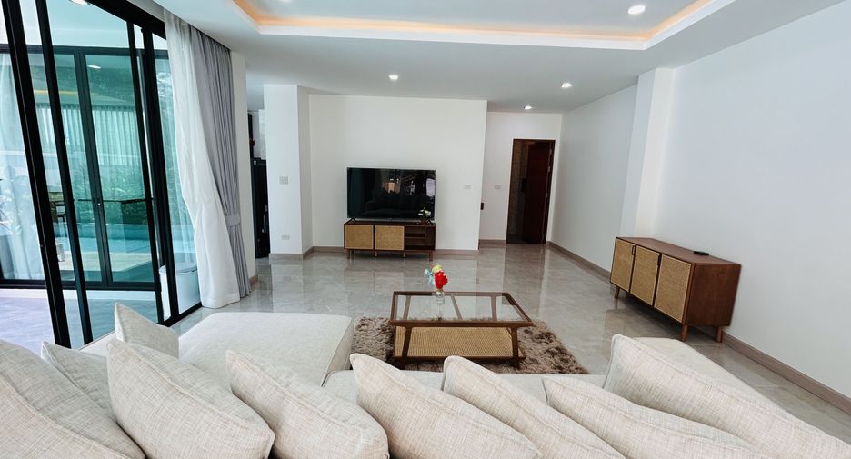 For sale 3 bedrooms villa in Mueang Phuket, Phuket