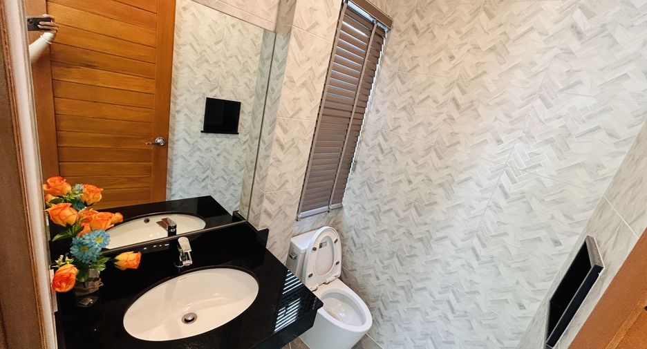 For sale 3 bedrooms villa in Mueang Phuket, Phuket