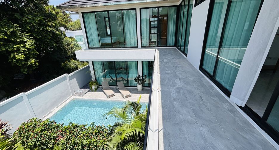 For sale 3 bedrooms villa in Mueang Phuket, Phuket