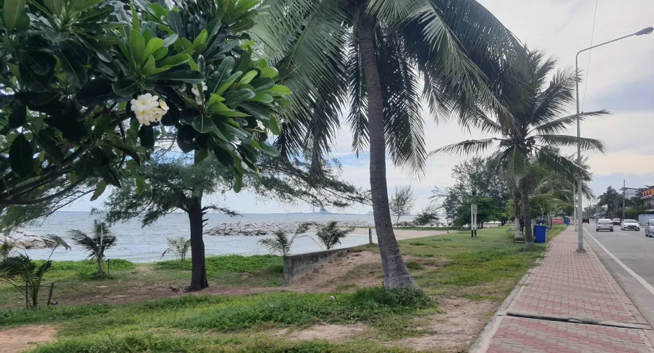 For rent 4 bedrooms townhouse in Mueang Rayong, Rayong