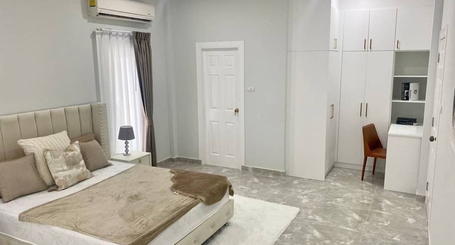 Villa en venta de 4 habitaciones en Bang Lamung, Chonburi