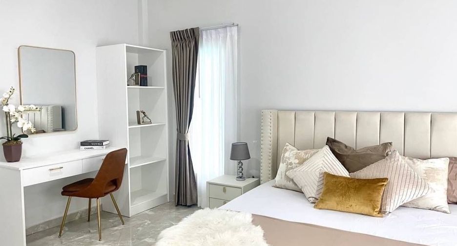 Villa en venta de 4 habitaciones en Bang Lamung, Chonburi