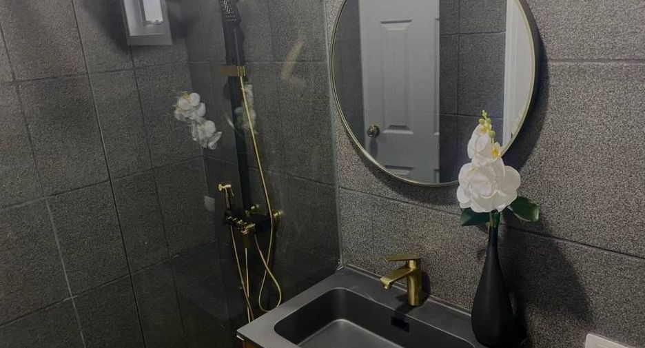 Villa en venta de 4 habitaciones en Bang Lamung, Chonburi
