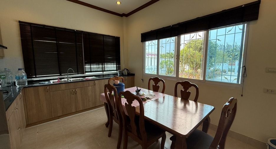 For sale 4 bedrooms house in Hua Hin, Prachuap Khiri Khan