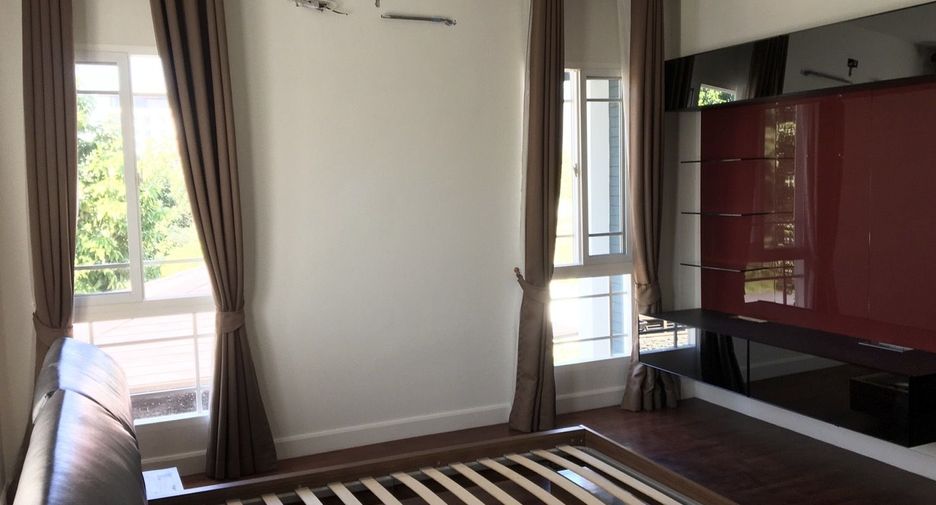 For sale 4 bedrooms house in Mueang Chiang Mai, Chiang Mai