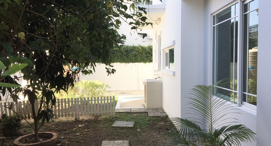 For sale 4 bedrooms house in Mueang Chiang Mai, Chiang Mai
