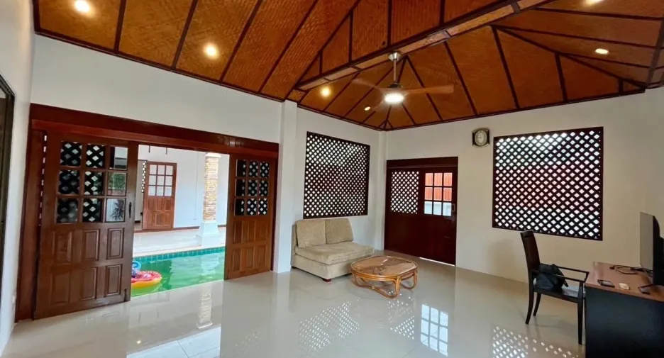 For sale and for rent 4 bedrooms villa in Mueang Phuket, Phuket