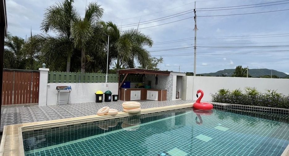 For rent 5 bedrooms villa in Hua Hin, Prachuap Khiri Khan