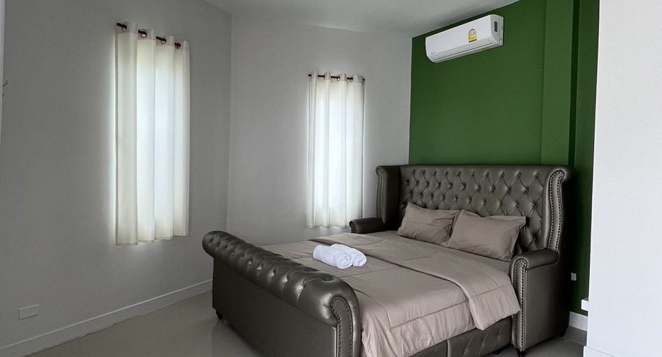 For rent 5 bedrooms villa in Hua Hin, Prachuap Khiri Khan
