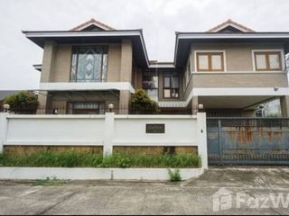 For sale and for rent 4 bedrooms house in Taling Chan, Bangkok