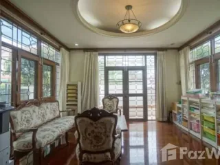 For sale and for rent 4 bedrooms house in Taling Chan, Bangkok