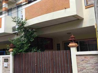 Reihenhaus zum Kauf mit 3 Zimmer in Bang Lamung, Chonburi