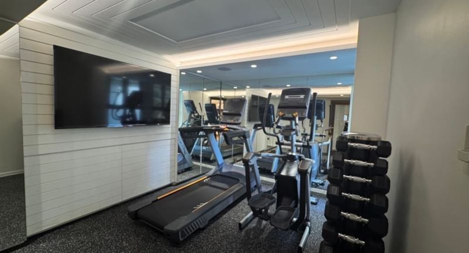 For sale 4 bedrooms house in Watthana, Bangkok
