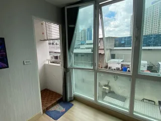 For sale studio condo in Huai Khwang, Bangkok